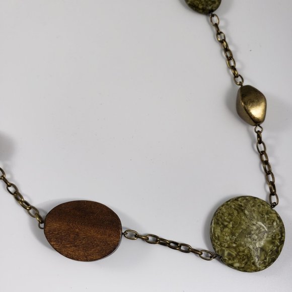 ✨3 for $25💎 OLIVE GREEN-WOOD BEAD NECKLACE - Picture 7 of 9